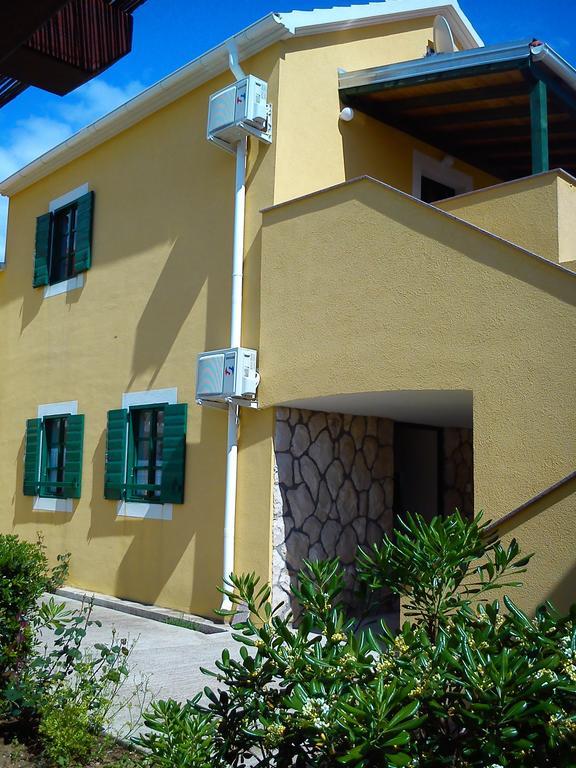 Milutinov Dvor Apartments ヴーシ エクステリア 写真