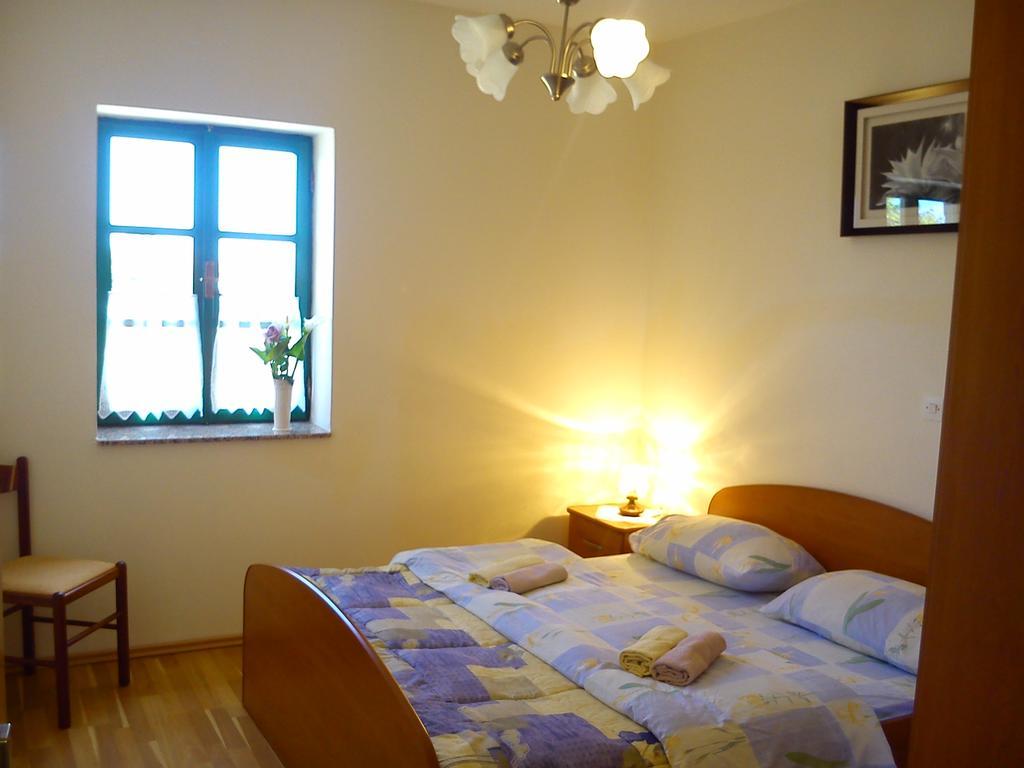 Milutinov Dvor Apartments ヴーシ エクステリア 写真