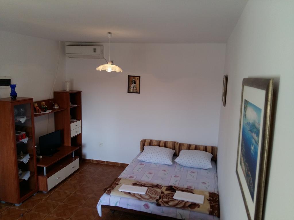 Milutinov Dvor Apartments ヴーシ エクステリア 写真